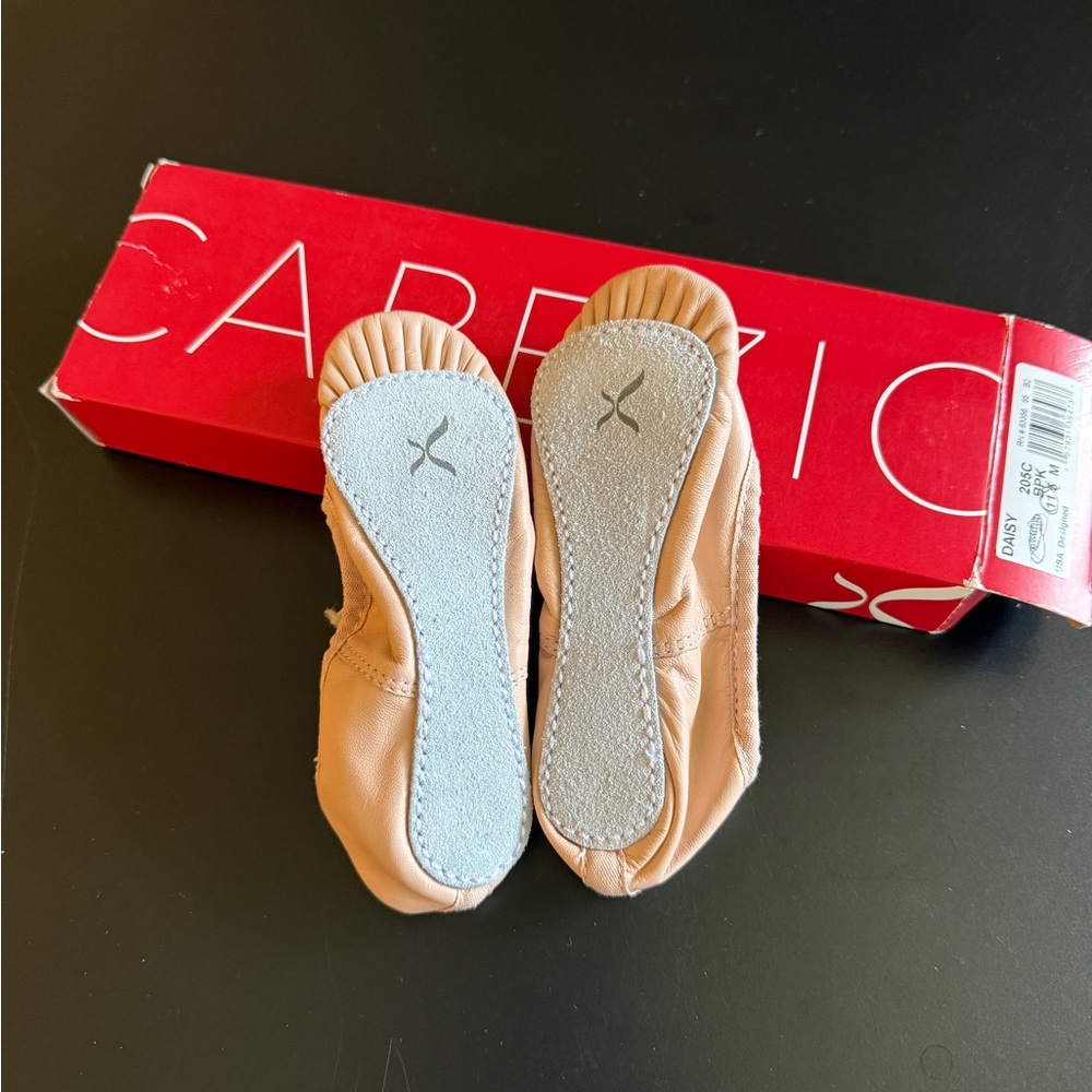 Capezio Kids Pink Ballet Slippers- Daisy (205C) in size 11.5 M- NWT